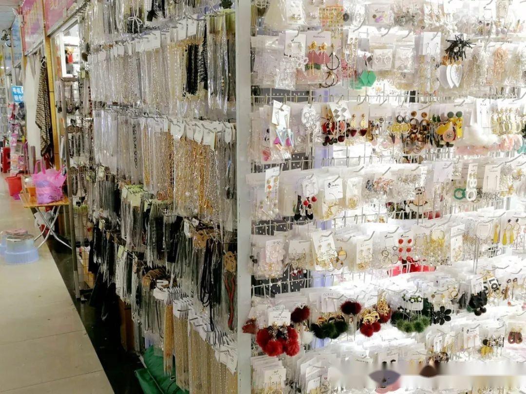 浙江義烏 探訪中國(guó)小商品之都，千萬種商品的貿(mào)易傳奇